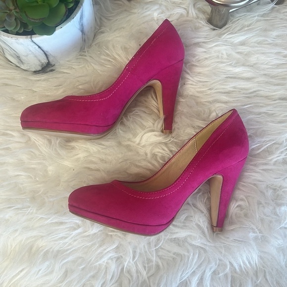Soho Collection Women’s Classic Heels Hot Pink Pump Size EU 38 - Picture 3 of 15